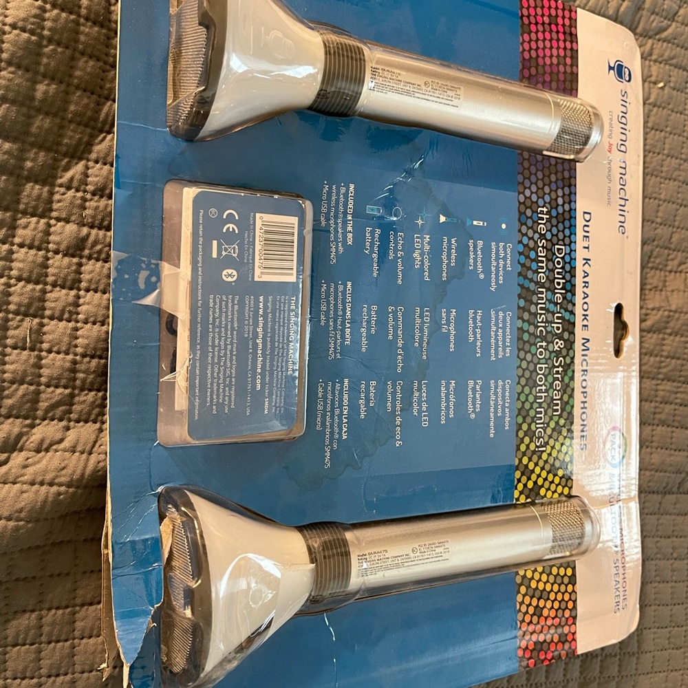 Duet Karaoke Microphone, 2 wireless Microphones & Bluetooth Speakers.Gray.